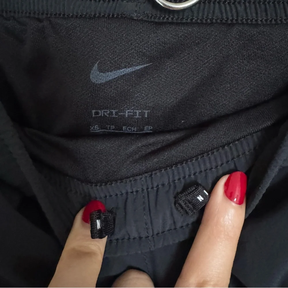 Nike Women's Dri-FIT Division Tempo Luxe Running Short Black Zippers Size XS